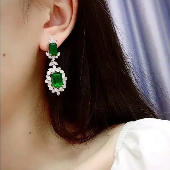 Jane Chic Designs Luxurious Sterling Silver Drop Earrings - Picture 3 of 6